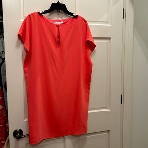 Trina Turk- Beautiful melon colored knee length dress!